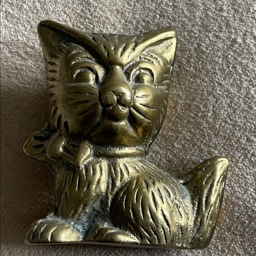 Vintage Brass, Cat Figurine, bow, paperweight, heavy, patina due to age. EUC